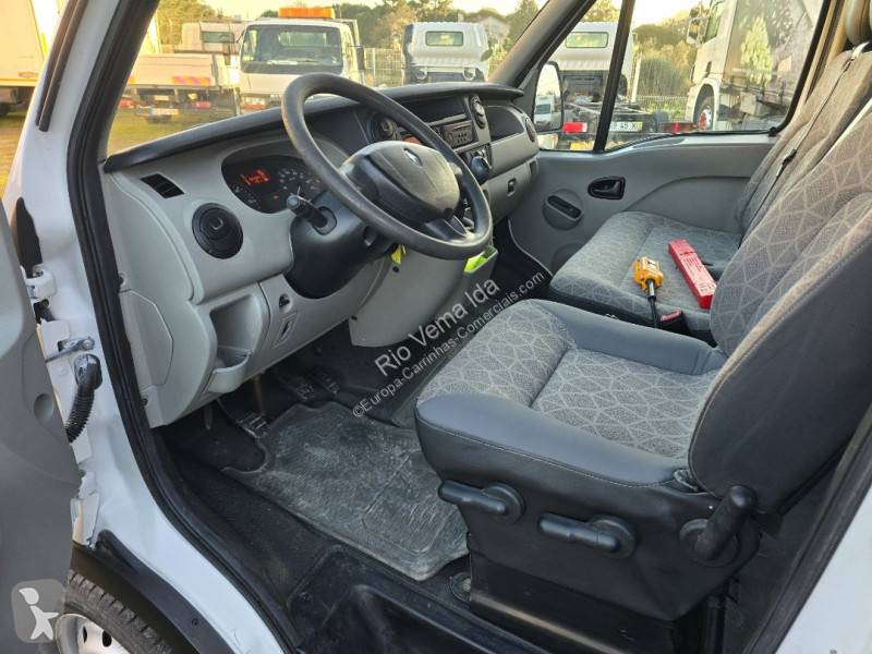 عربة نفعية Renault