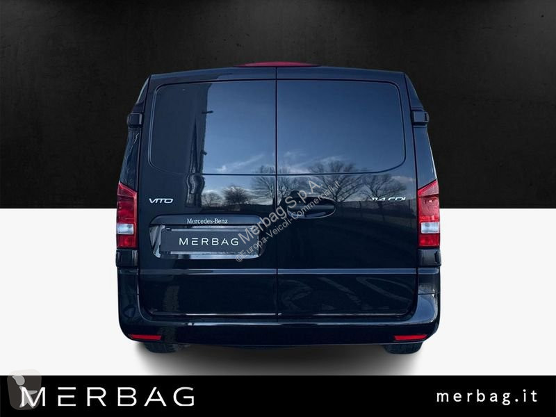 Veicolo commerciale Mercedes 114 Furgone Long