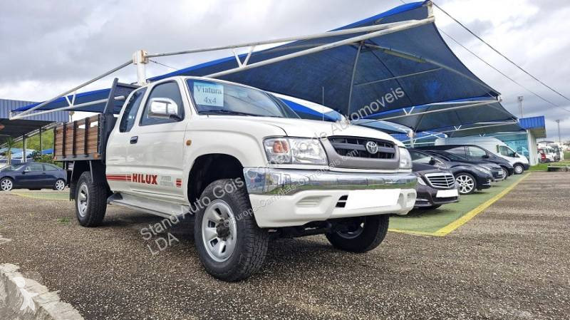عربة نفعية Toyota