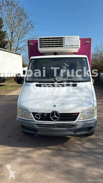 عربة نفعية Mercedes