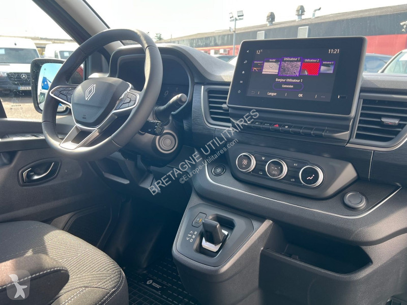 Véhicule utilitaire Renault TRAFIC III FG NEUF:...