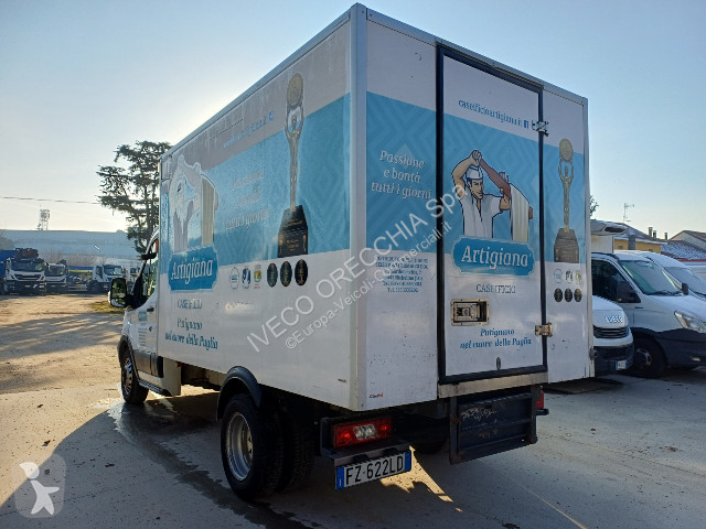 Samochód dostawczy Ford TRANSIT