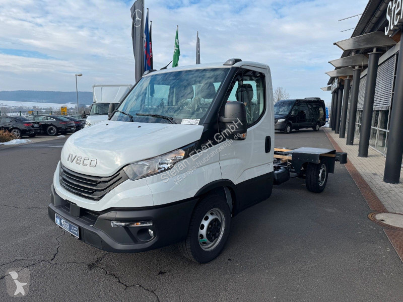 Nyttofordon Iveco 35S14 HA8 Fahrgestell...