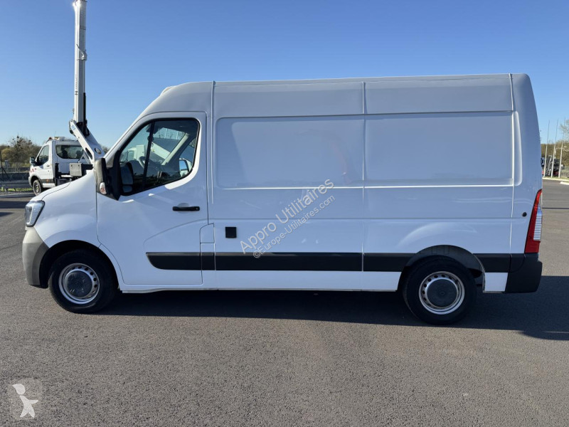 Véhicule utilitaire Renault MASTER F3500 L2H2...