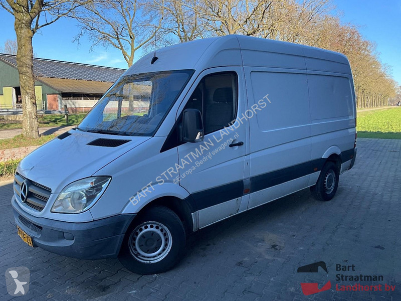 Nyttofordon Mercedes 313 L2H2 gesloten bestelbus