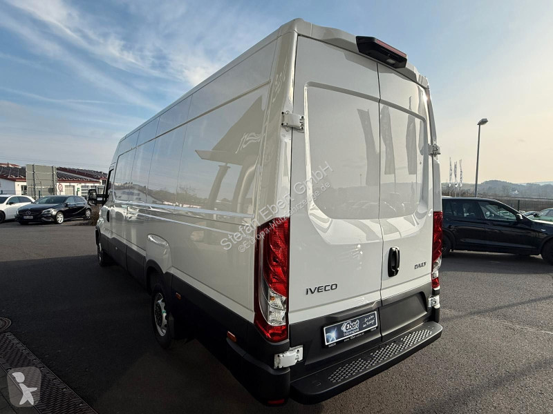 عربة نفعية Iveco 35S16 A8...