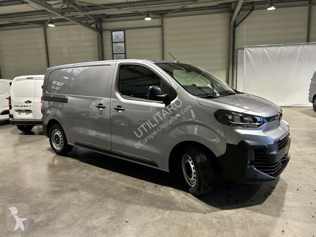 Véhicule utilitaire  FOURGON M 2.2 DIESEL 150...
