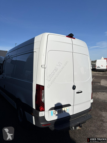 Véhicule utilitaire Mercedes Sprinter
