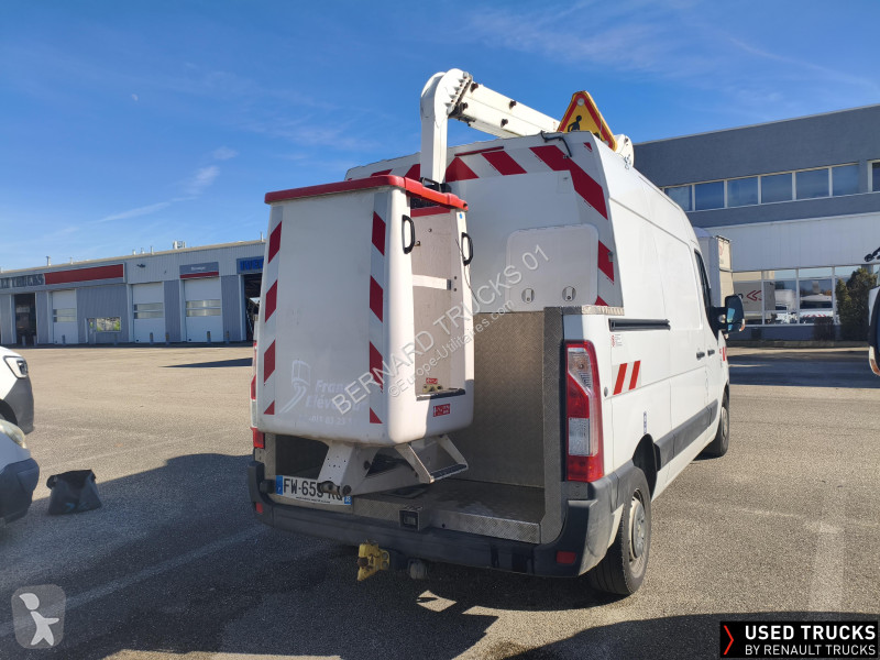 Samochód dostawczy Renault