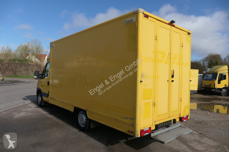 Véhicule utilitaire Iveco Daily 35 S11 C30C...