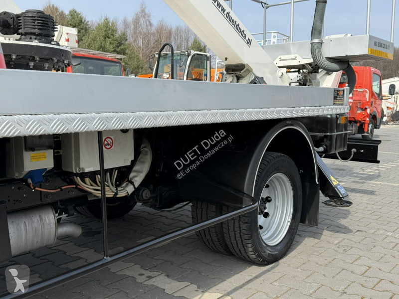 Nissan  Transporter