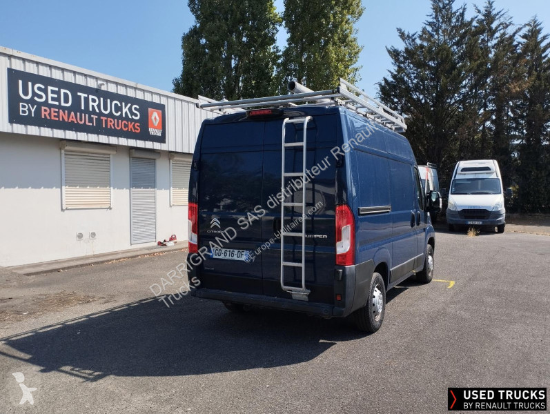 Jumper Transporter
