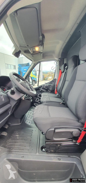 Samochód dostawczy Renault