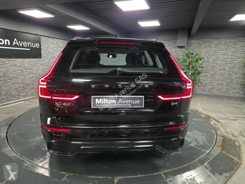 Samochód dostawczy Volvo XC60 B4 Micro-Hybride...