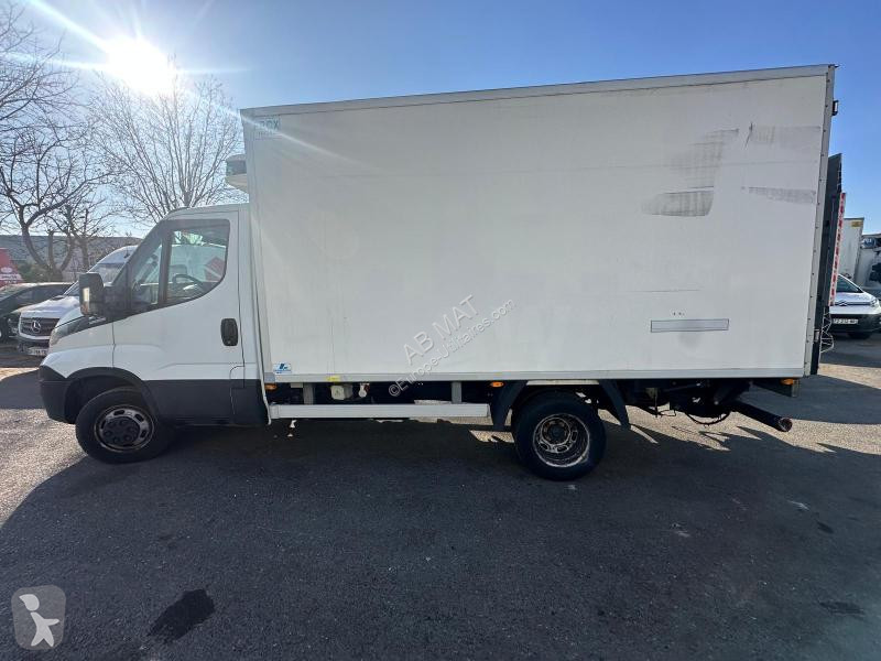 Véhicule utilitaire Iveco 35C18 HiMatic