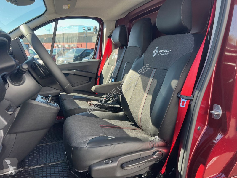 Véhicule utilitaire Renault TRAFIC III FG NEUF:...