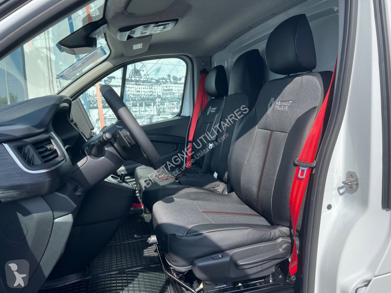 Véhicule utilitaire Renault TRAFIC III FG NEUF:...