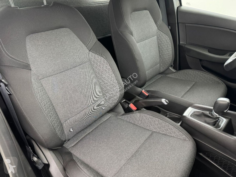 Véhicule utilitaire Renault 1.6 E-Tech 140...