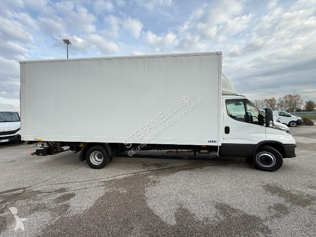Samochód dostawczy Iveco DAILY 70C18HA8/P BOX...
