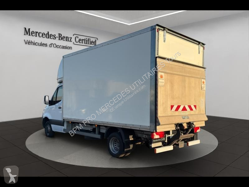 عربة نفعية Mercedes
