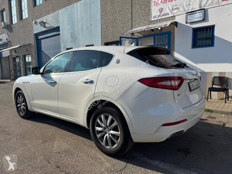 عربة نفعية Maserati