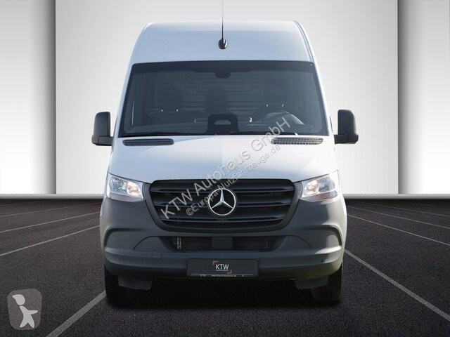 Véhicule utilitaire Mercedes Sprinter 317...