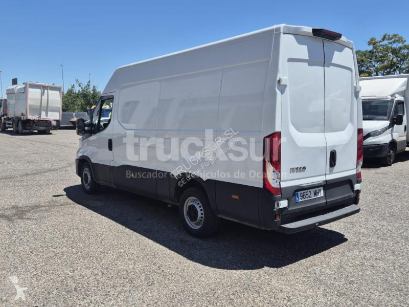 Furgoneta Iveco  DAILY 35S16 12M3