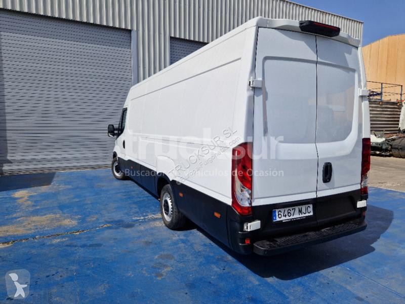 Furgoneta Iveco  DAILY 35S16 16M3