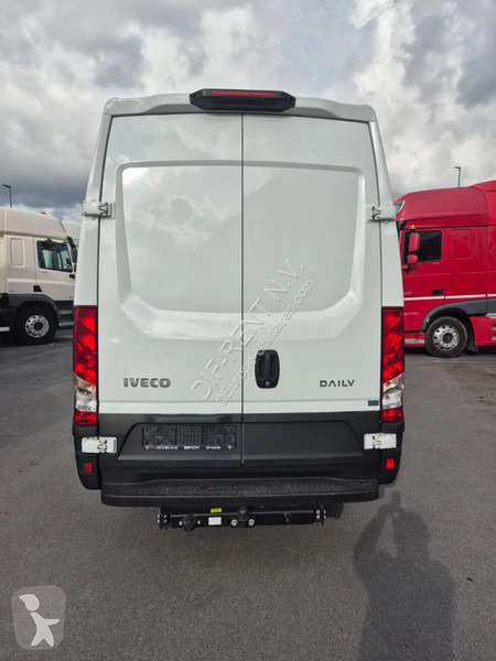 Iveco 35 S 14 Transporter