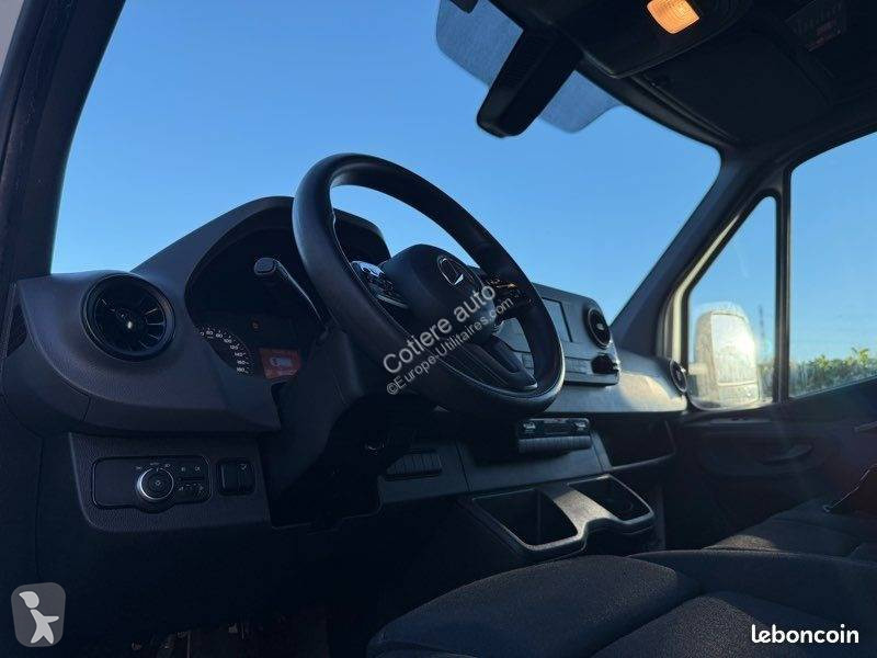 عربة نفعية Mercedes