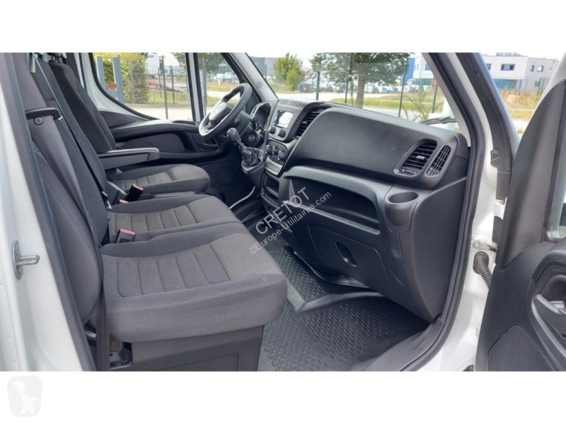 Véhicule utilitaire Iveco DAILY 35 C 16 3L E6