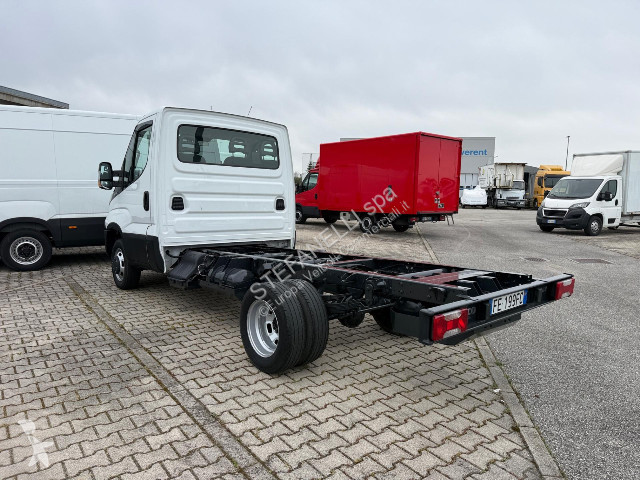 Véhicule utilitaire Iveco DAILY 35C14N A TELAIO