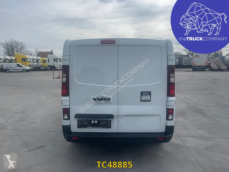 عربة نفعية Renault 3 150.30 EDC6 L1H1