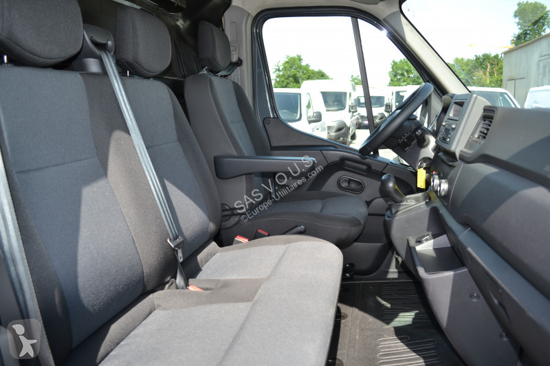 Véhicule utilitaire Renault RENAULT MASTER III...