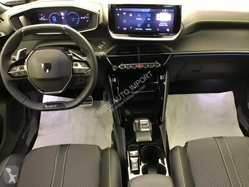 Peugeot 2008 1.2i Hybrid 136CH  BV e-DCS6 GT...