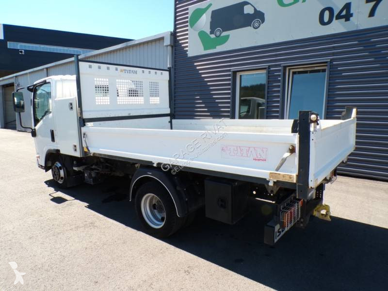 Véhicule utilitaire Isuzu