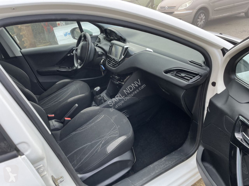 Véhicule utilitaire Peugeot