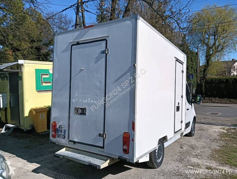 Samochód dostawczy Renault