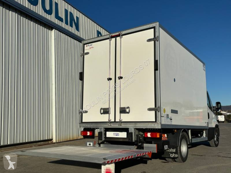 Furgoneta Iveco