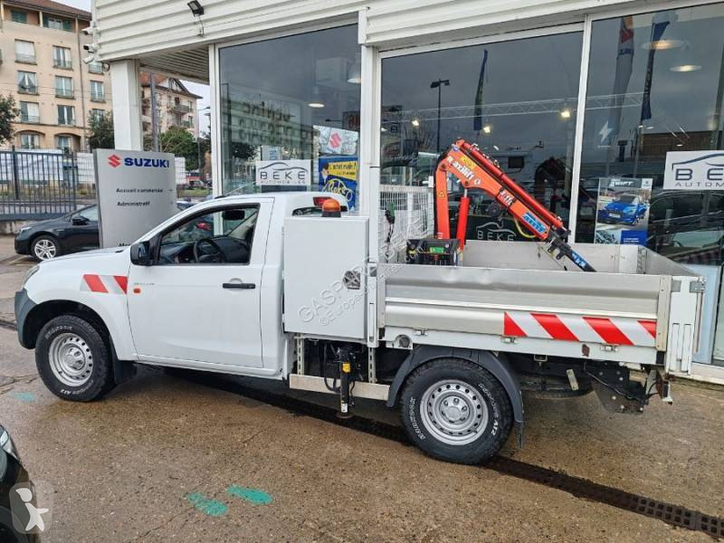 Samochód dostawczy Isuzu