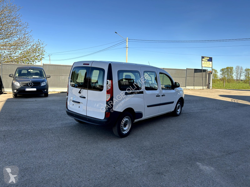 Véhicule utilitaire Renault Maxi Grand Volume...