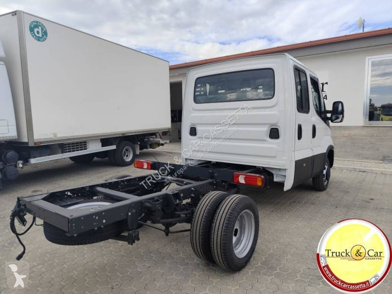 عربة نفعية Iveco