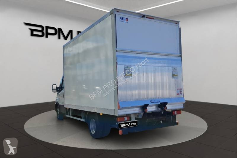 عربة نفعية Iveco