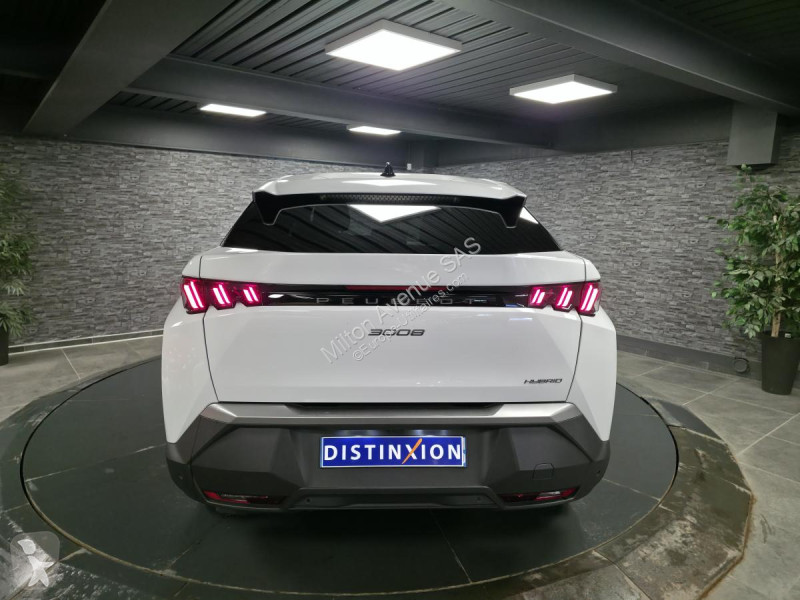 Samochód dostawczy Peugeot 3008 1.2i Hybrid...