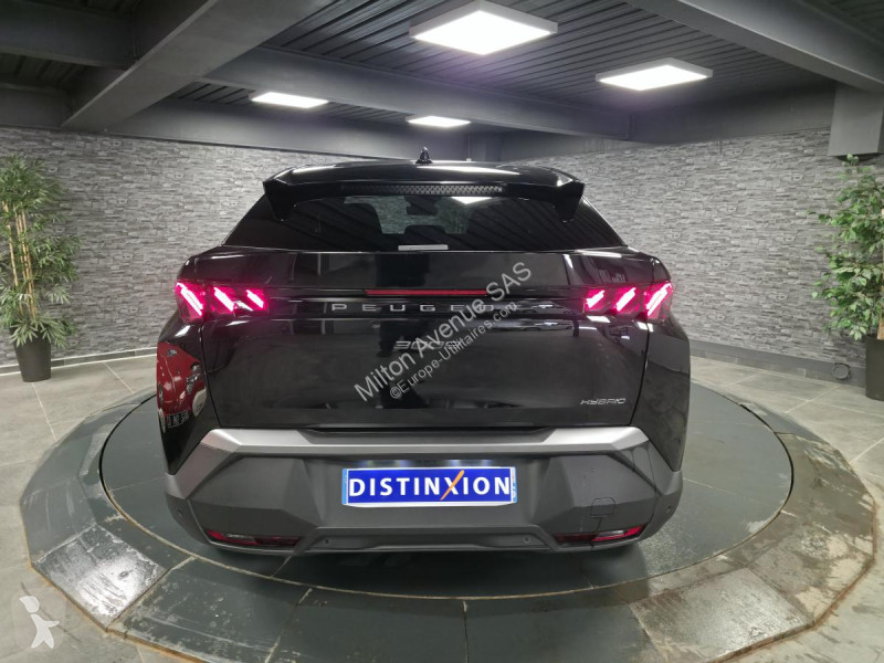 Véhicule utilitaire Peugeot 3008 1.2i Hybrid...