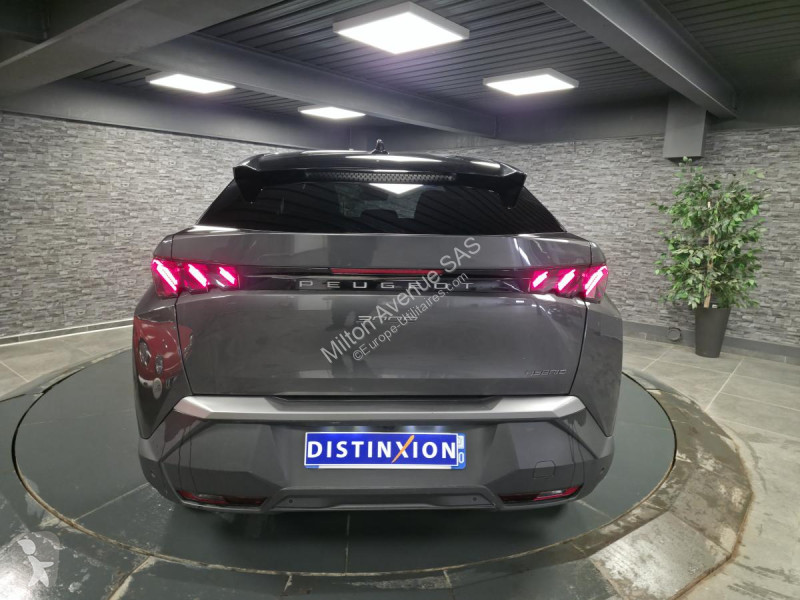 عربة نفعية Peugeot 3008 1.2i Hybrid -136 - BV...