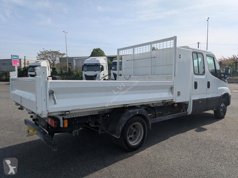 Véhicule utilitaire Iveco CCb 35C16H D...