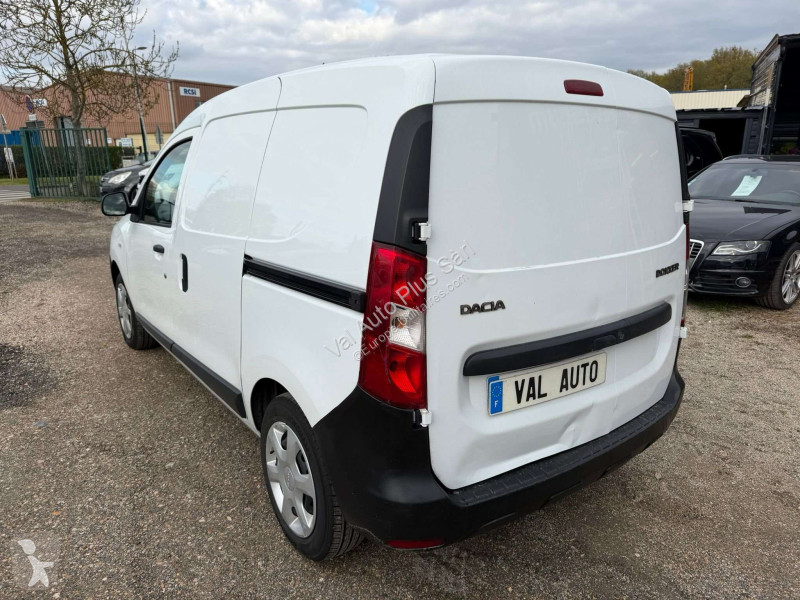 Samochód dostawczy Dacia