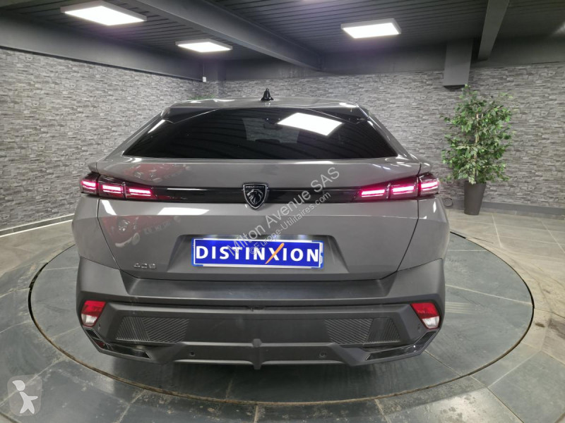 Véhicule utilitaire Peugeot 408 1.2i Hybrid...