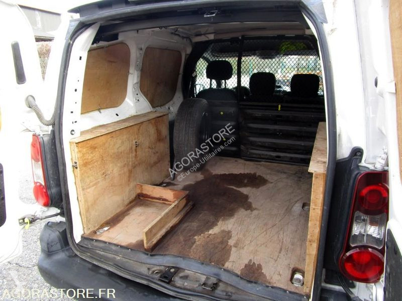 Véhicule utilitaire